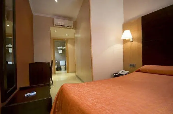 *** Otel Bypillow Twenty Barselona İspanya